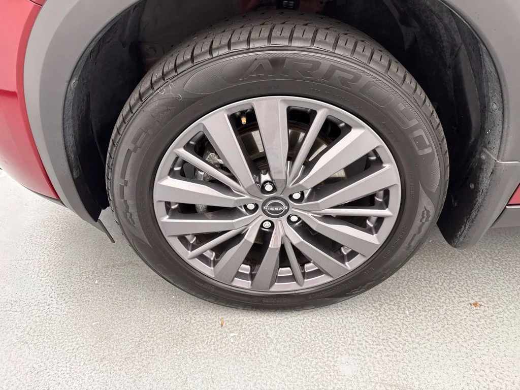 Used 2023 Red Nissan SL image 4