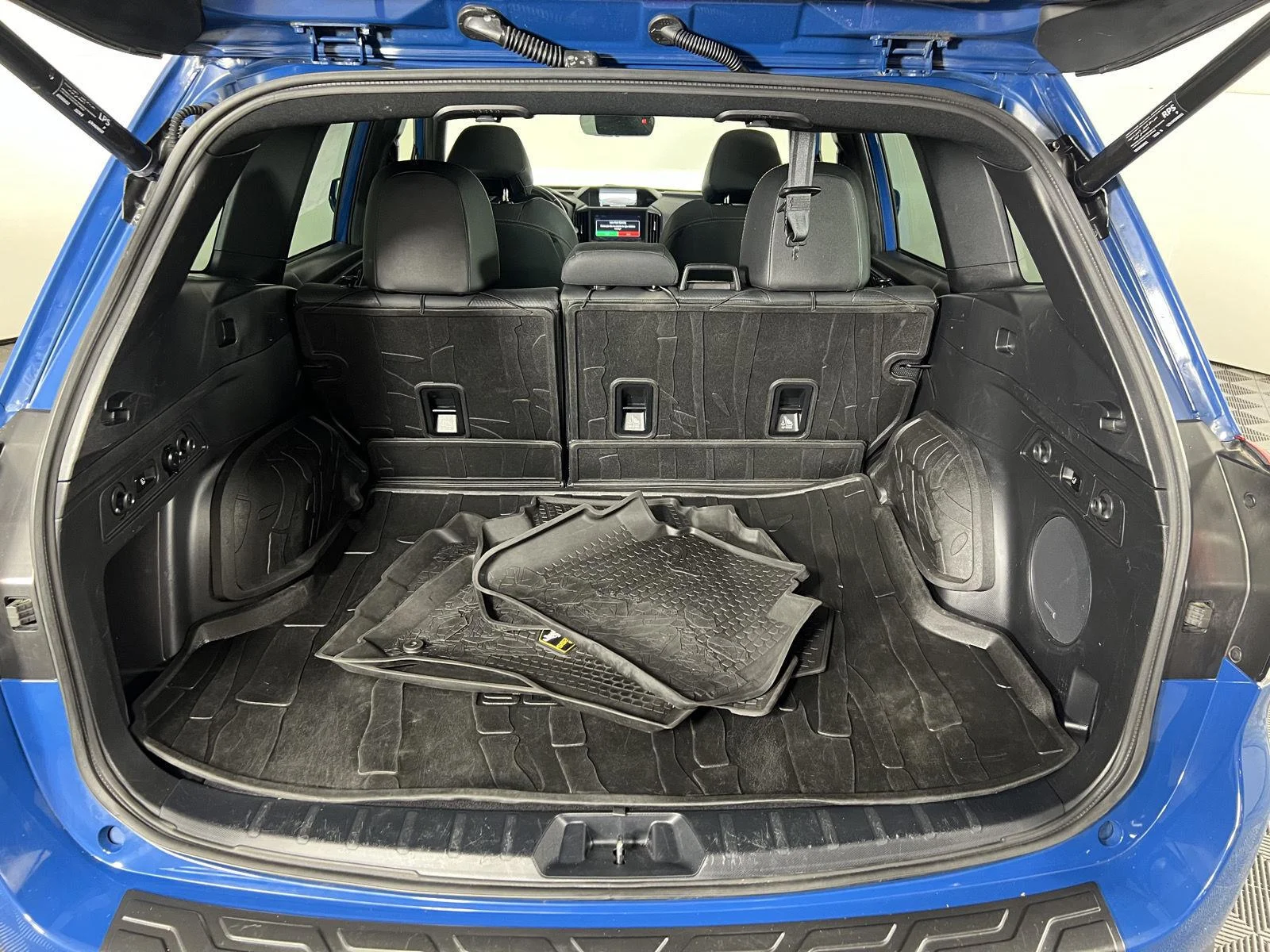 Used 2024 Geyser Blue Subaru Wilderness image 31