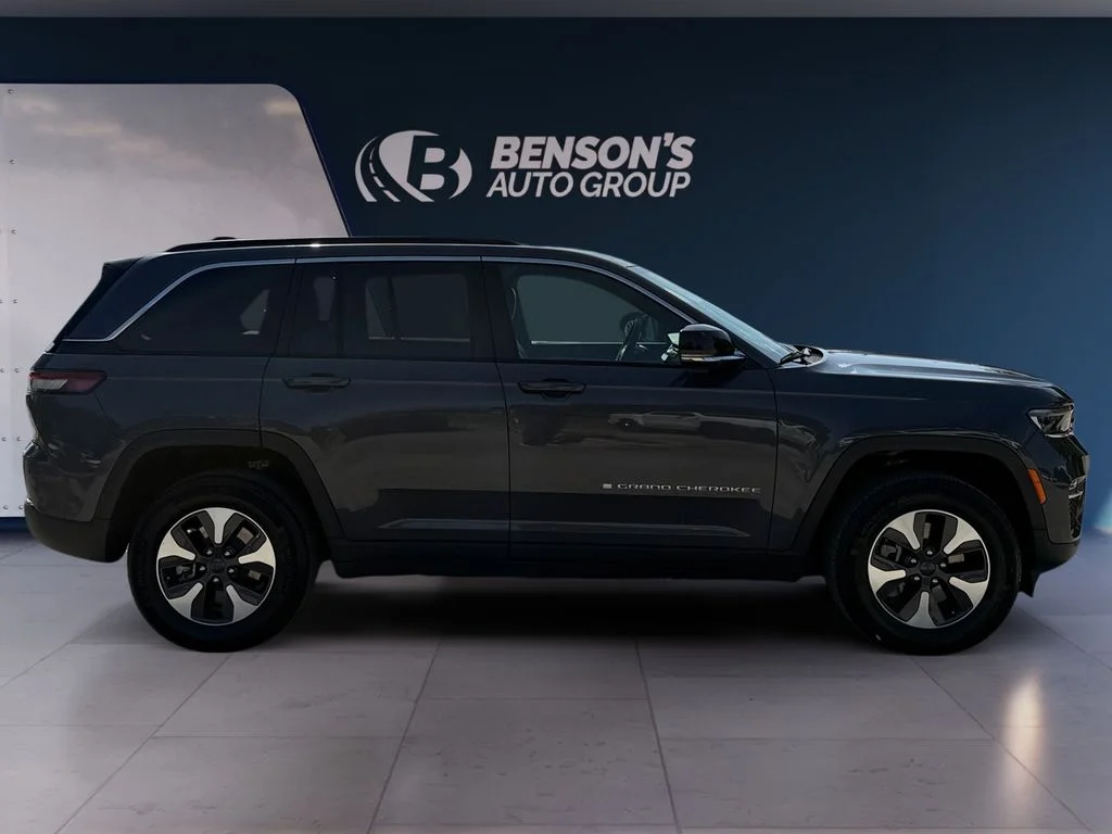 Used 2025 Gray Jeep 4xe image 6