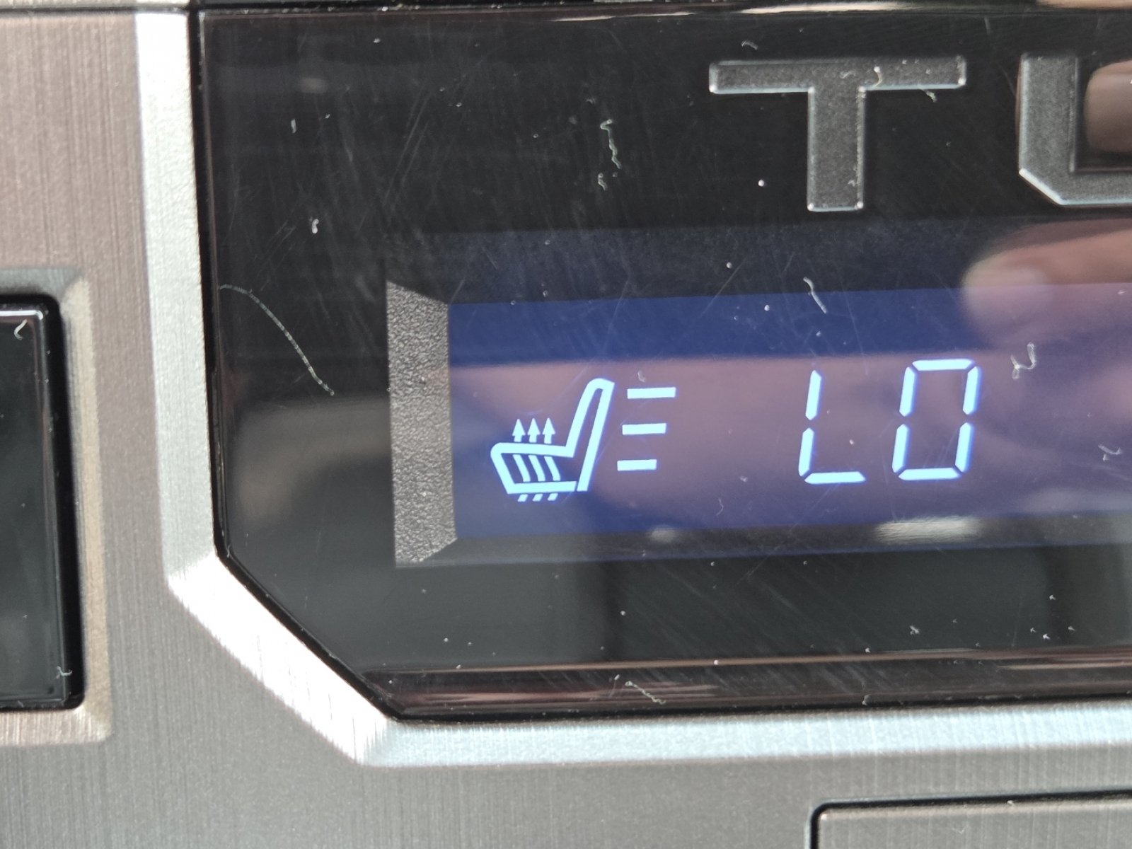 Used 2015 Magnetic Gray Metallic Toyota Limited image 8