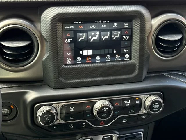 Used 2023 Punkn Metallic Clearcoat Jeep Sport S image 27
