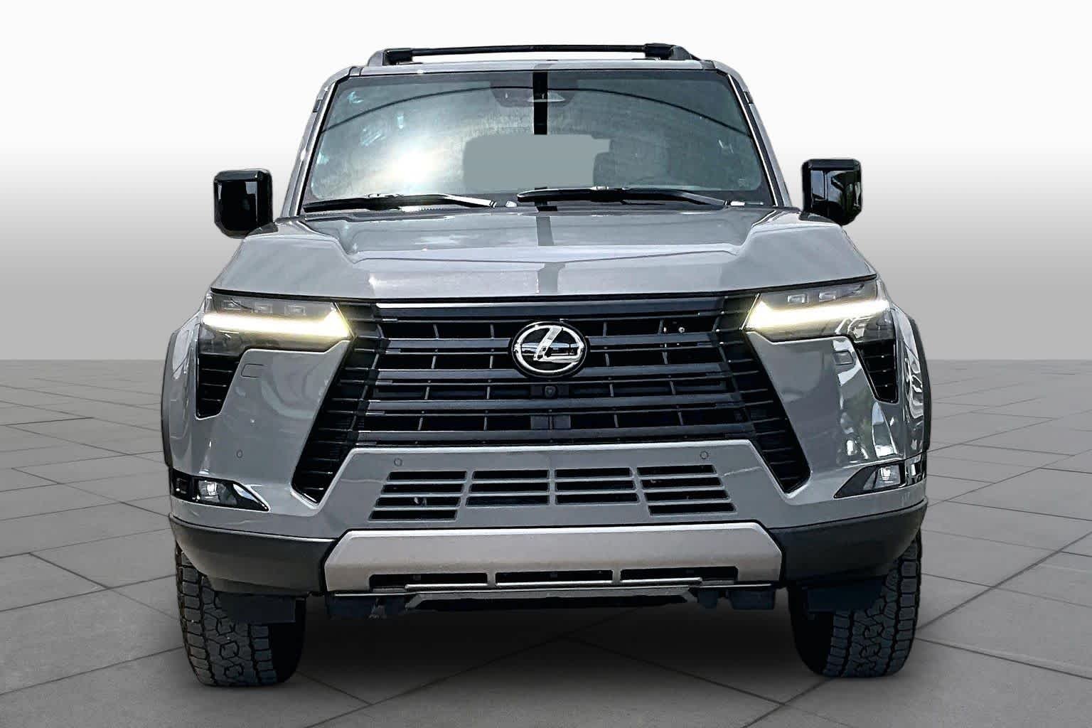 Used 2025 Incognito Lexus Overtrail image 4