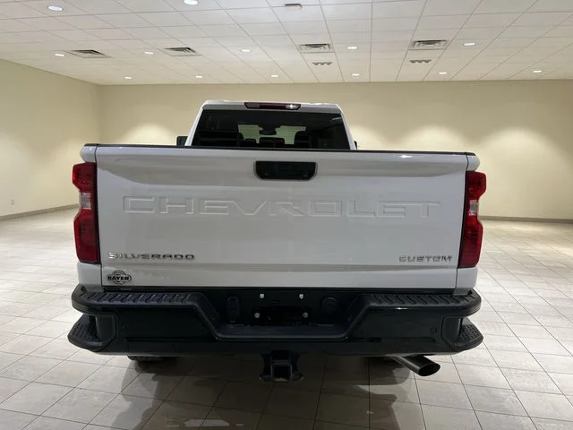 Used 2025 Summit White Chevrolet Custom image 4
