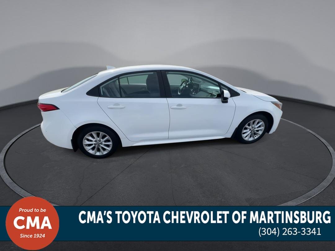 Used 2020 Super White Toyota LE image 9