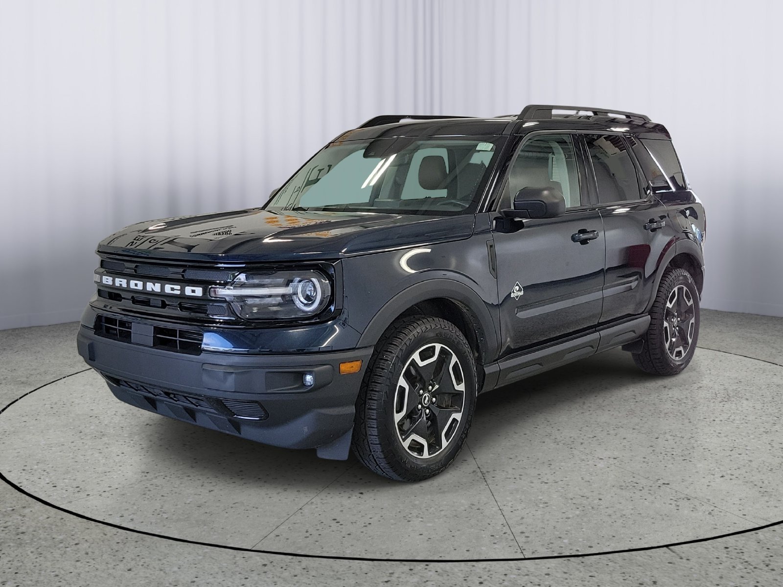 Certified Used 2021 Blue Ford Outer Banks image 4