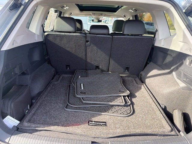 Used 2024 Silver Volkswagen 2.0T SE image 23