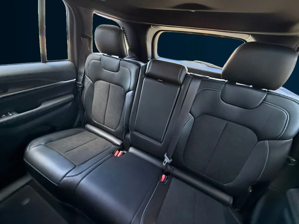 New 2027 White Jeep Laredo Altitude image 16