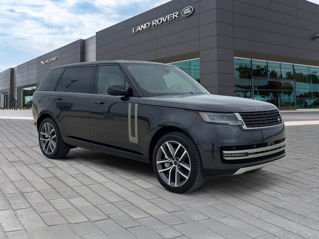 New 2026 Carpathian Grey Land Rover SE image 7