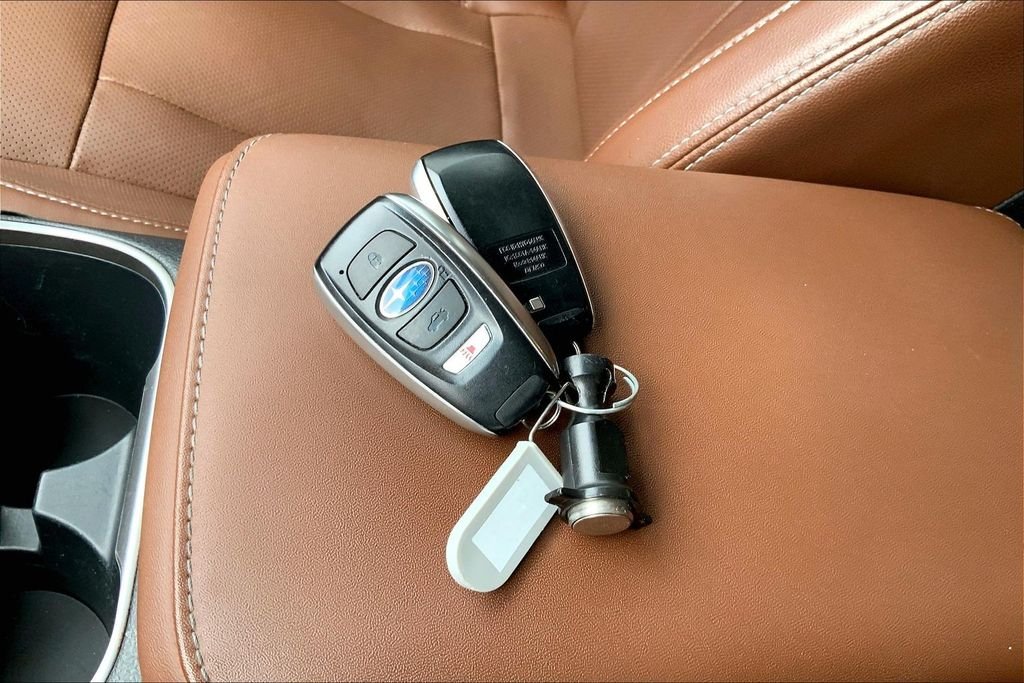 Used 2022 Gray Subaru Touring XT image 34