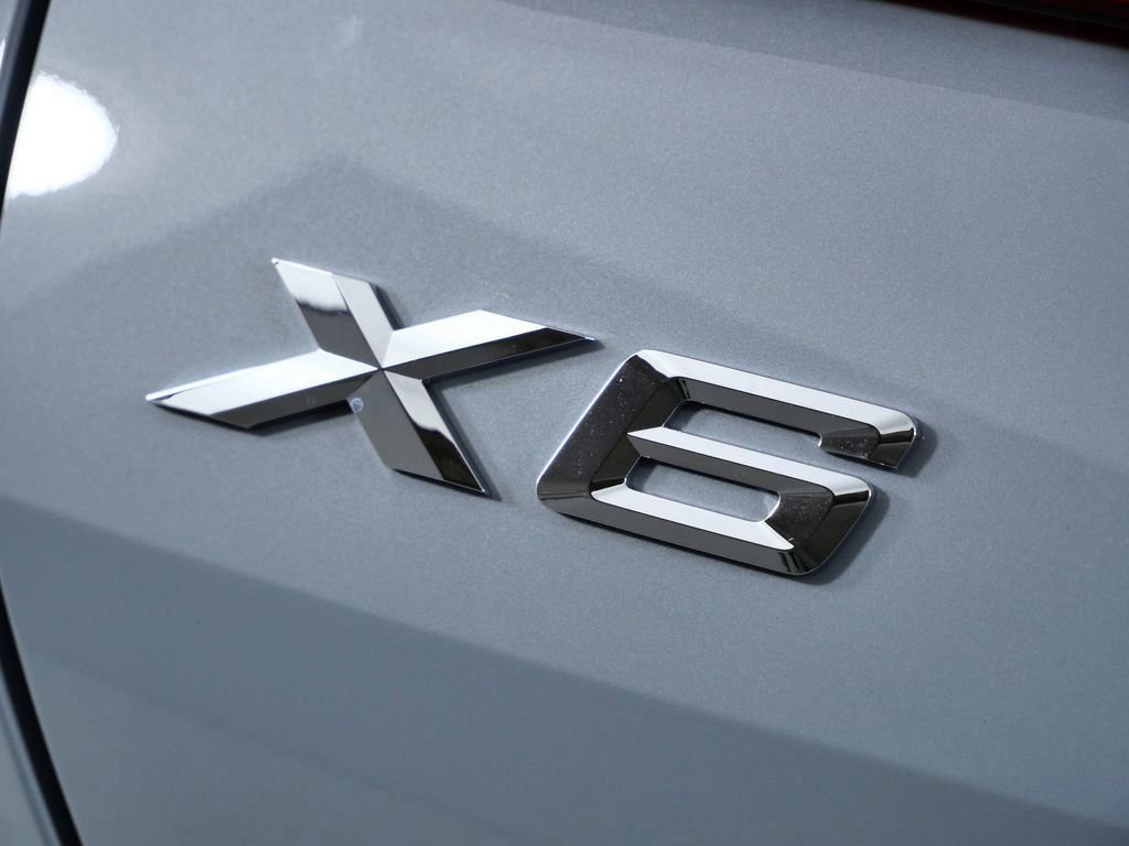 Certified Used 2026 Brooklyn Grey Metallic BMW xDrive40i image 16