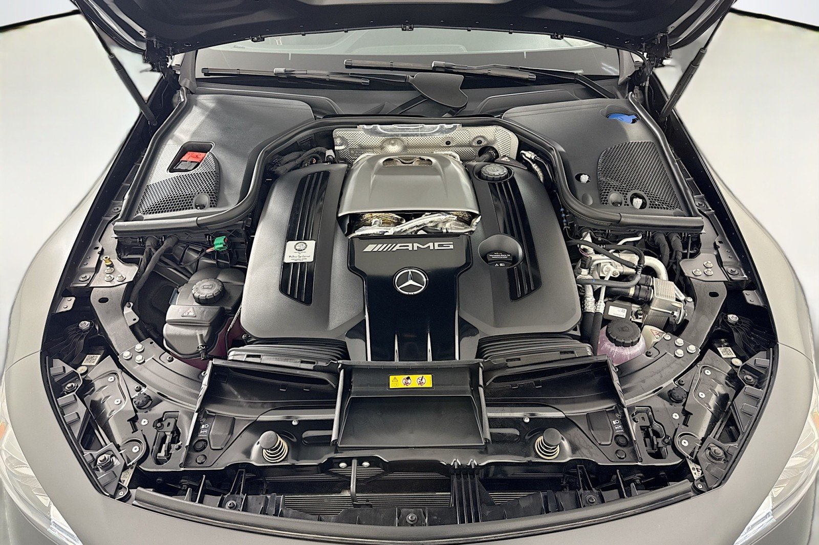 New 2026 MANUFAKTUR Graphite Grey Magno Mercedes-Benz AMG® GT 63 S E Performance 4-Door Coupe image 10