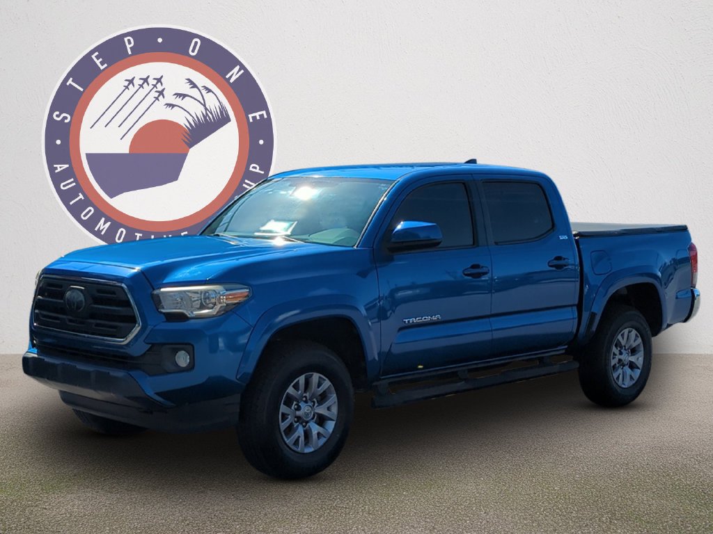 Used 2018 Blue Toyota SR5 image 2