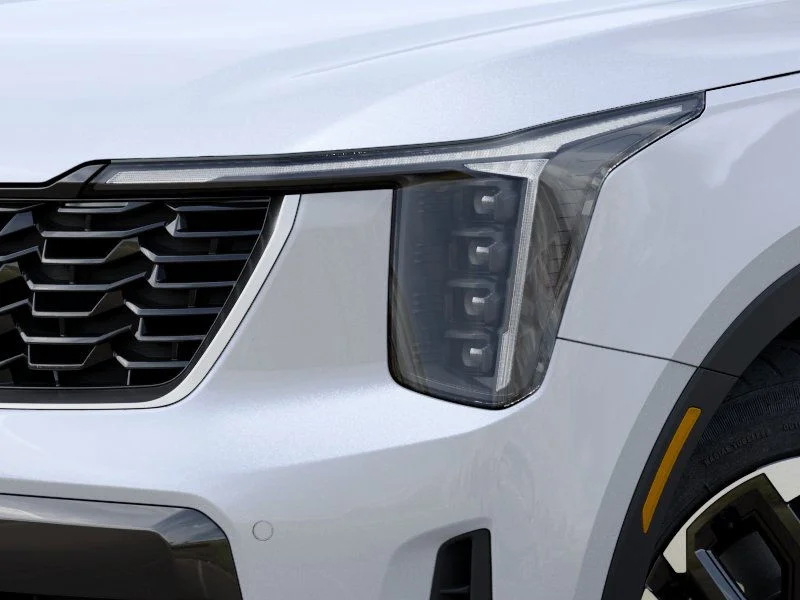 New 2026 White Kia S Front-Wheel Drive image 10