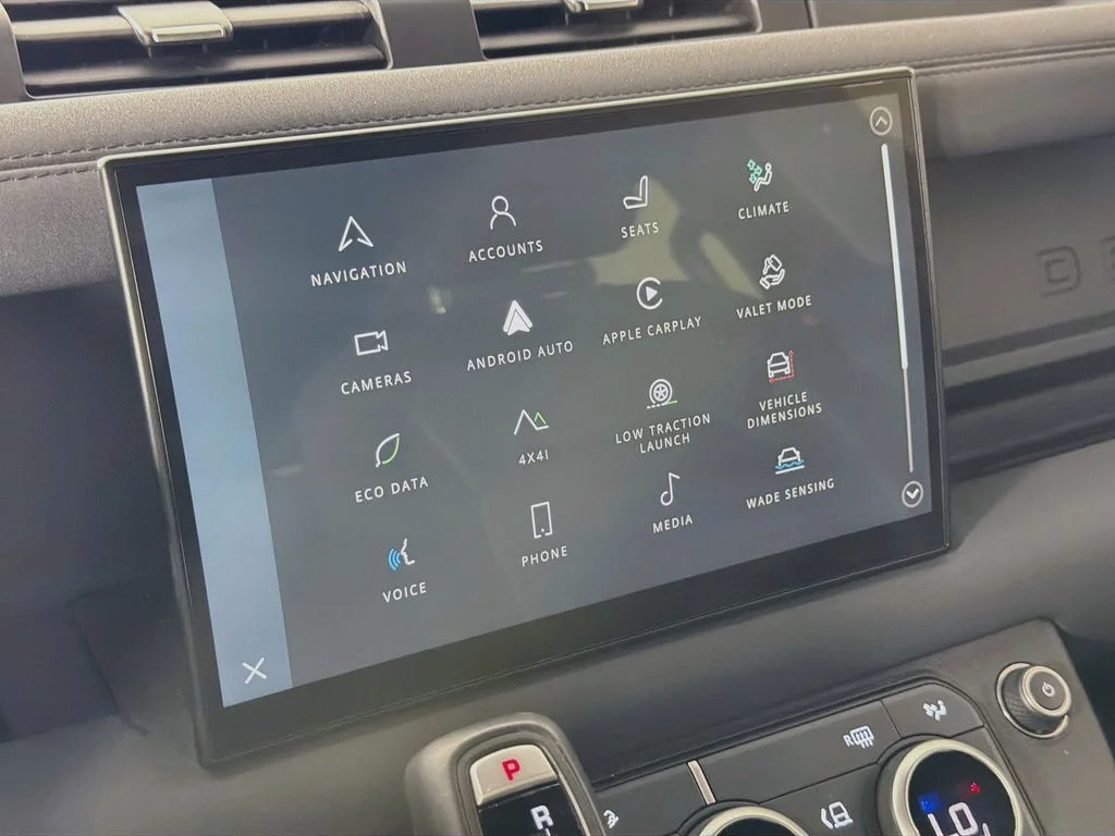 Certified Used 2023 Black Land Rover X-Dynamic SE image 15