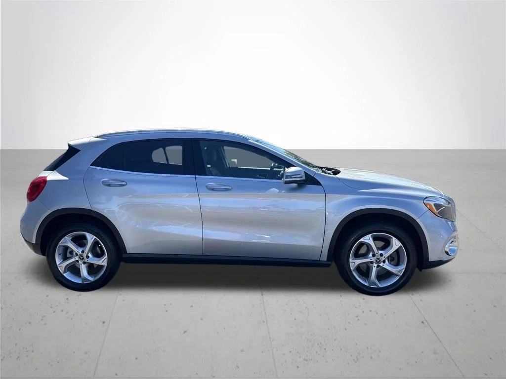 Used 2018 Silver Mercedes-Benz GLA 250 image 5