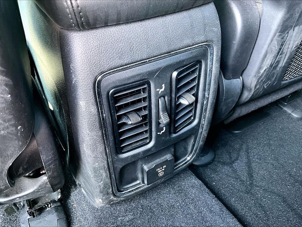 Used 2021 Billet Silver Metallic Clearcoat Jeep Laredo X image 26