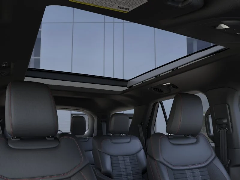 New 2026 Star White Metallic Tri-Coat Ford ST-Line image 68