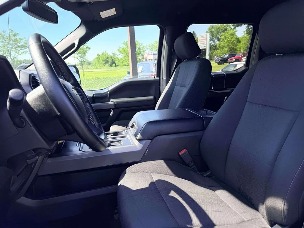 Used 2019 Black Ford XLT image 13