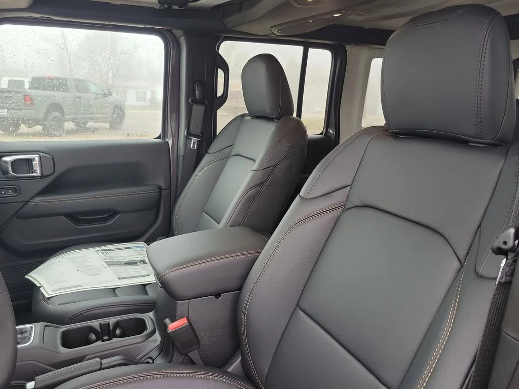 2026 Jeep Wrangler 4-Door Sahara - Photo 9