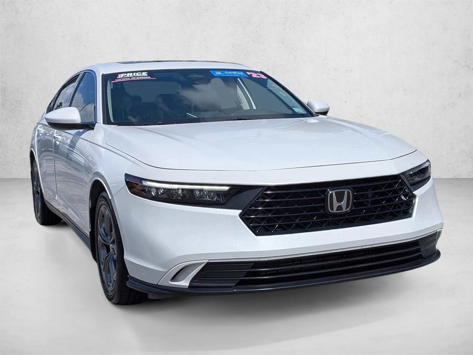 Used 2023 Platinum White Pearl Honda EX image 3