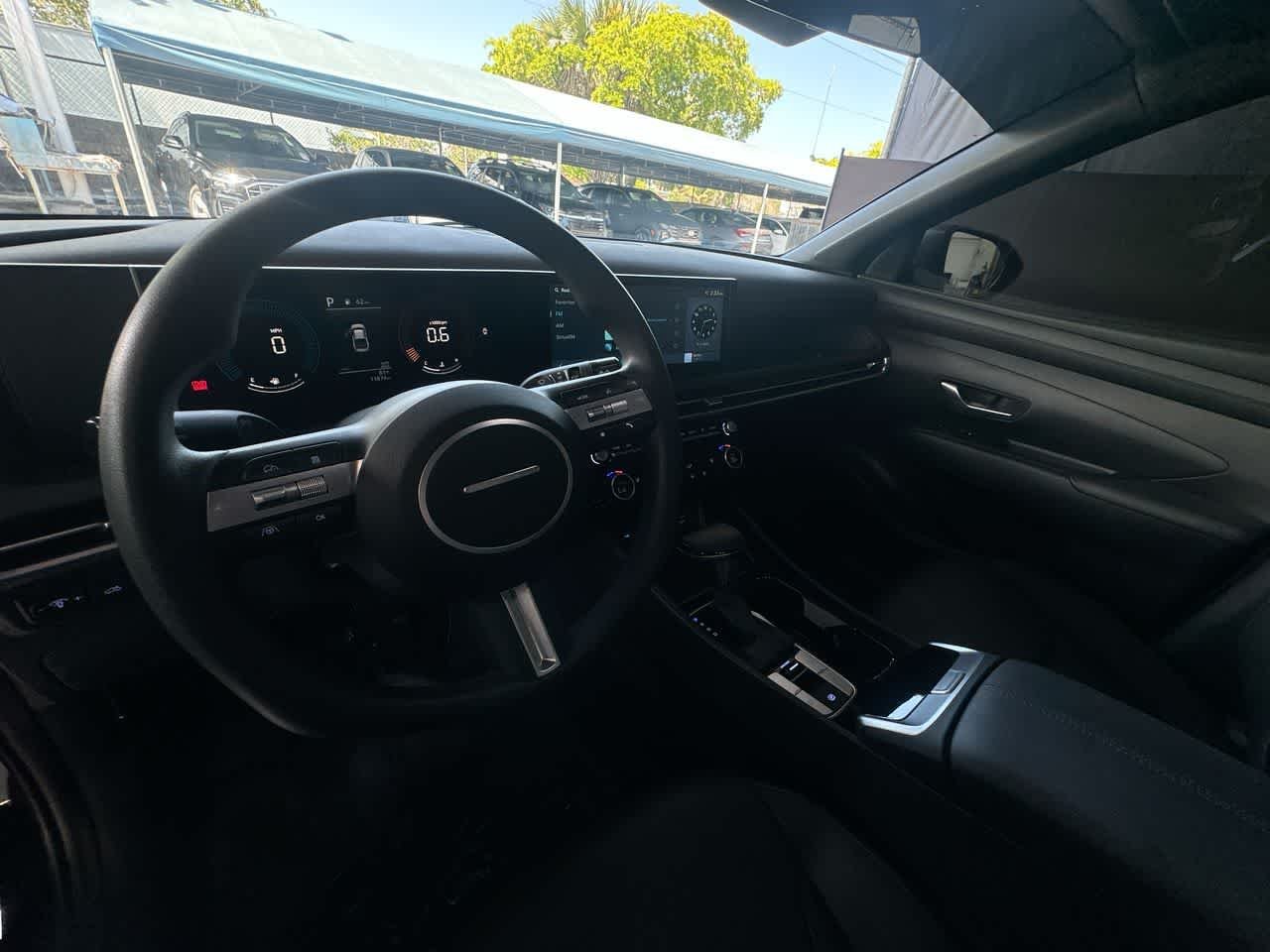 2025 Hyundai Santa Cruz SEL - Photo 13