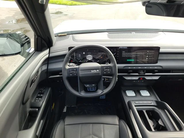 New 2027 Wolf Gray Kia X-LINE SX image 9