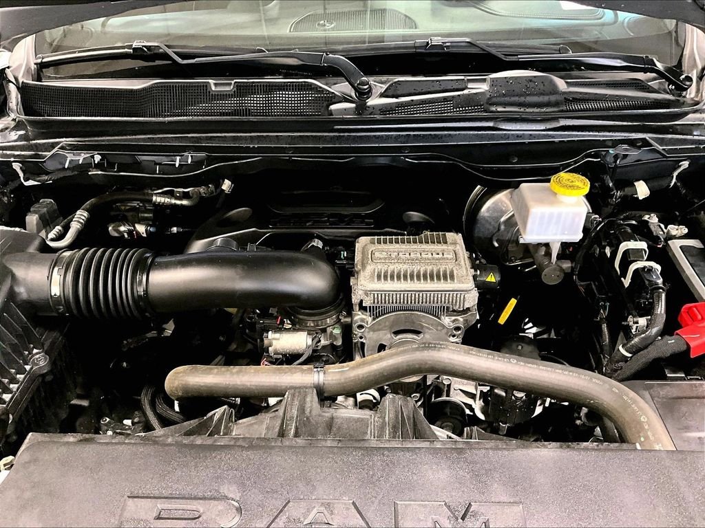 Used 2024 Silver Ram Laramie image 30