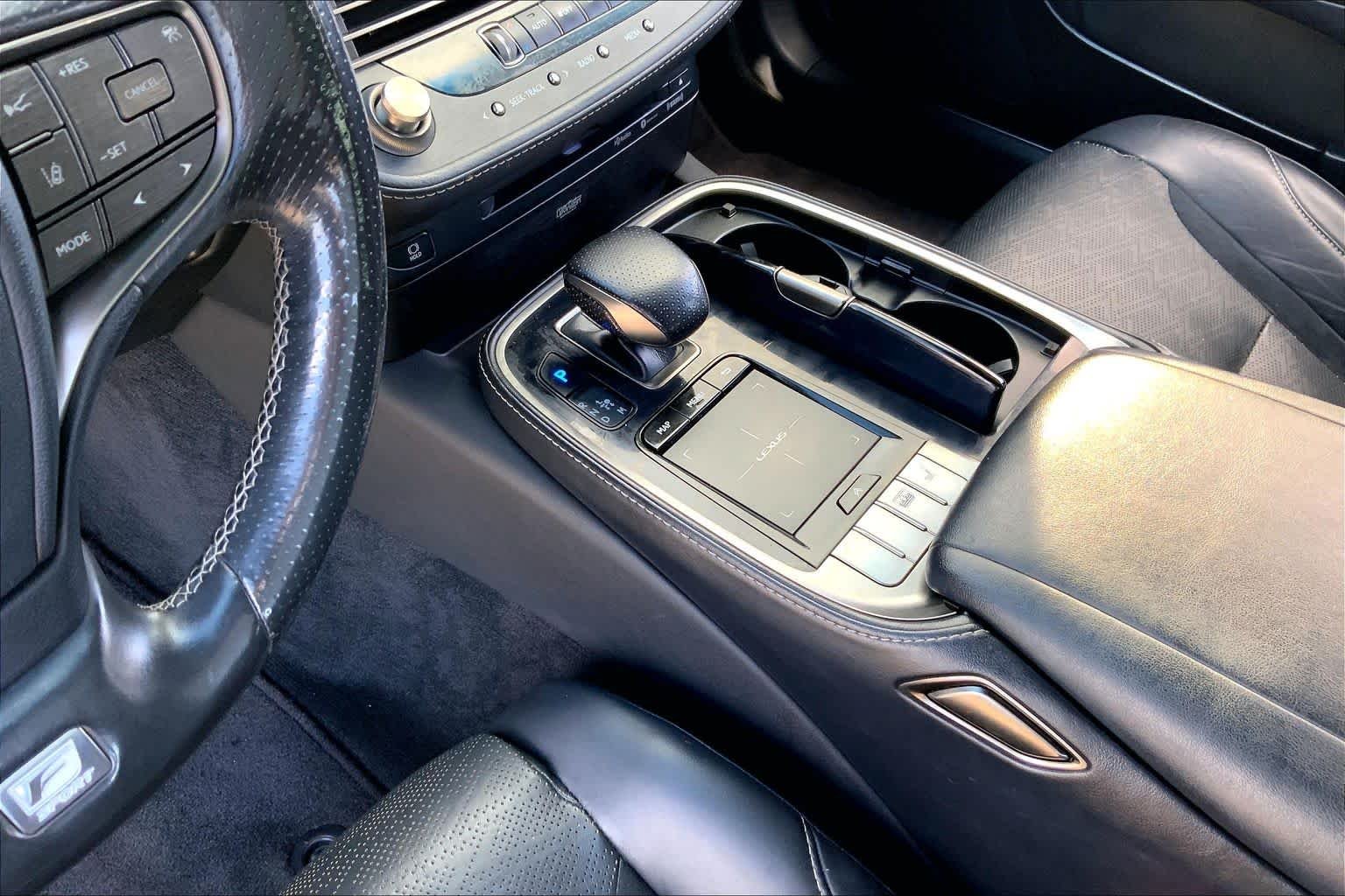 Used 2018 Ultra White Lexus  image 14
