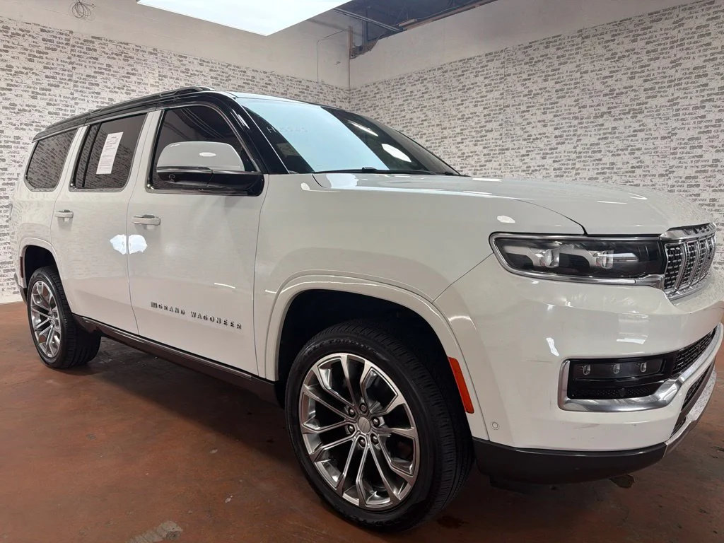 Used 2022 Bright White Clearcoat Jeep Series II image 1