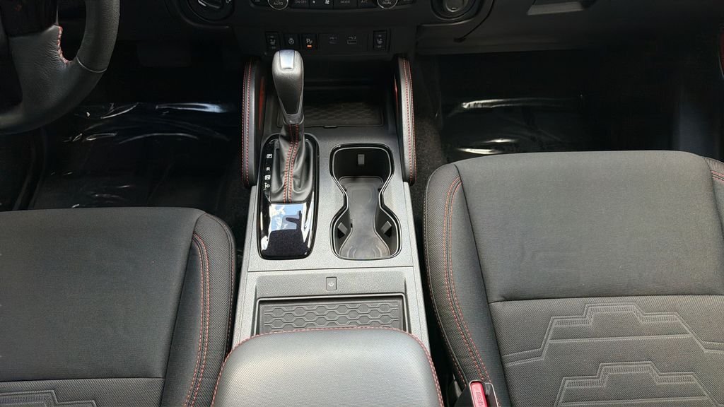 Used 2022 Black Nissan PRO-4X image 20