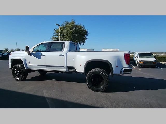 New 2026 Polar White Tricoat Chevrolet High Country DRW image 24