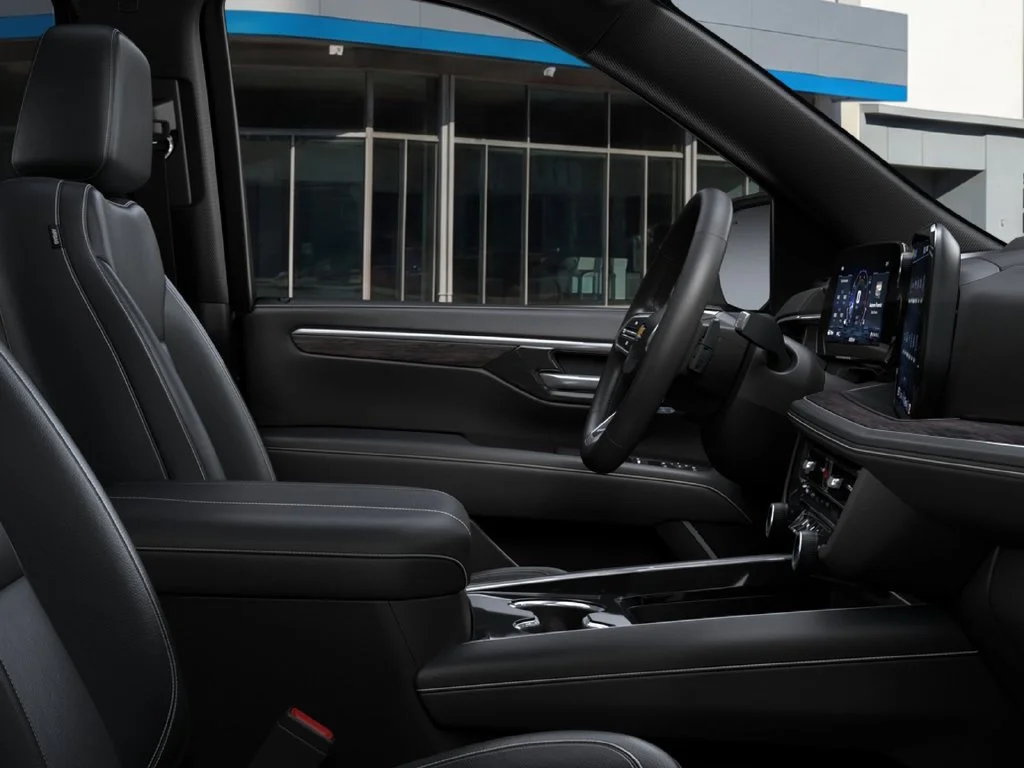2026 Chevrolet Suburban LT - Photo 9