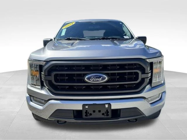Used 2021 Silver Ford XLT image 2