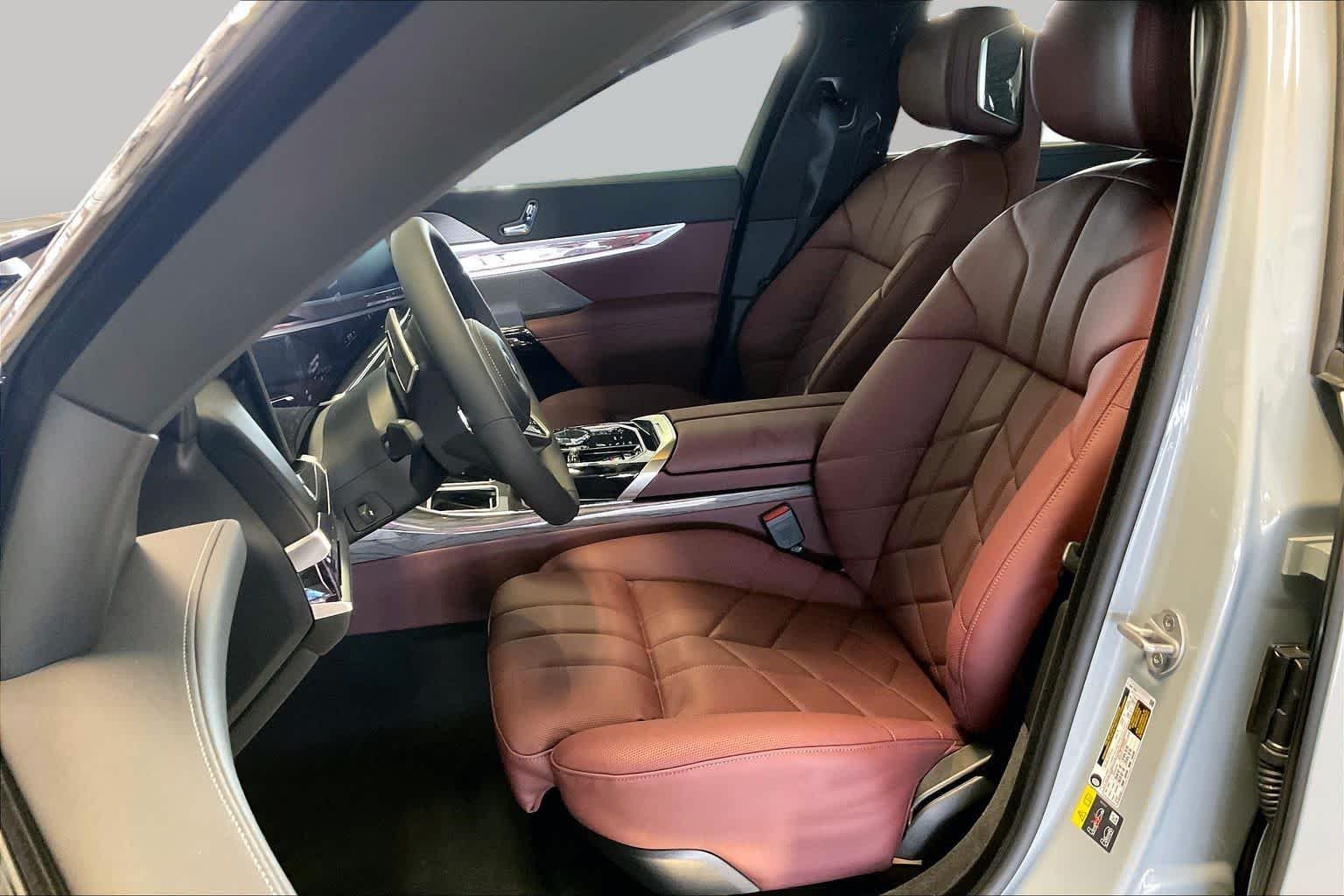New 2026 Brooklyn Grey Metallic BMW 750e xDrive image 9