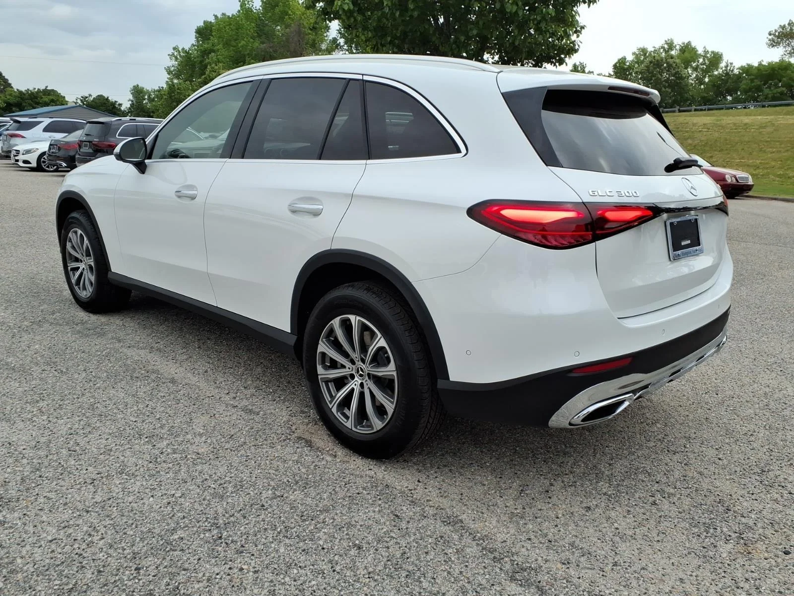 New 2026 WHITE Mercedes-Benz GLC 300 image 8