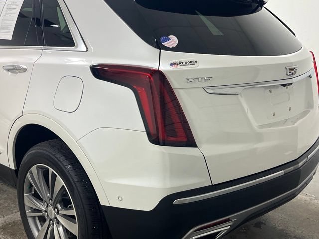 Used 2022 Crystal White Tricoat Cadillac Premium Luxury image 14
