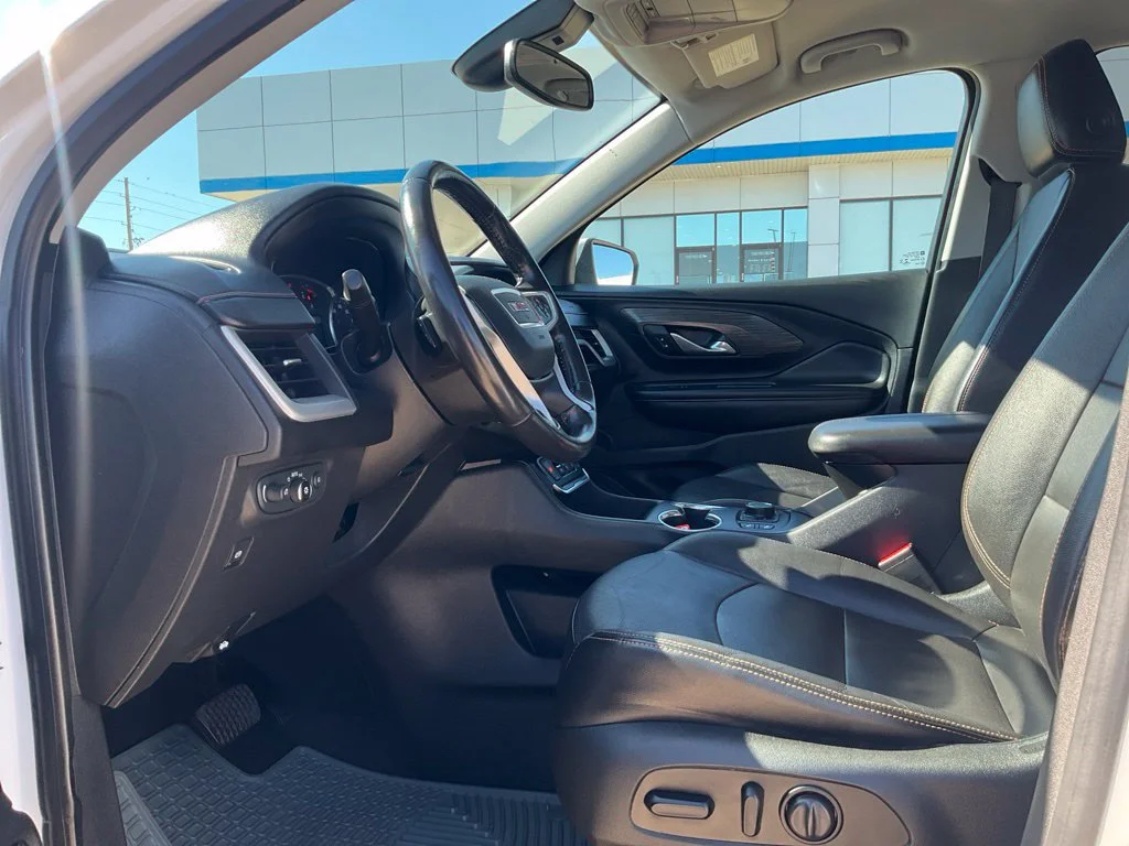 Used 2020 GMC Terrain SLT with VIN 3GKALVEV3LL190563 for sale in Hutchinson, KS
