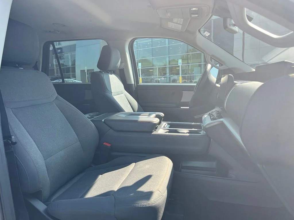 Used 2025 White Ford Active image 7
