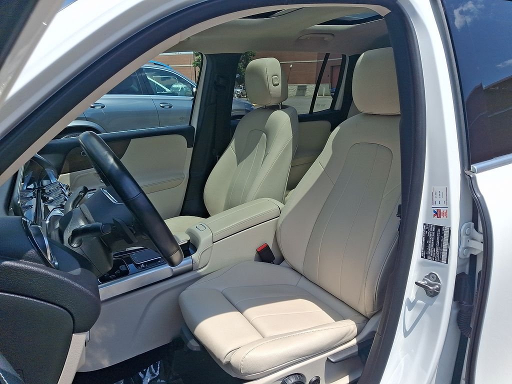 Certified Used 2022  Mercedes-Benz GLB 250 image 13