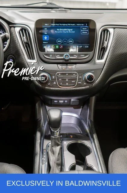 Used 2025 White Chevrolet LT image 14