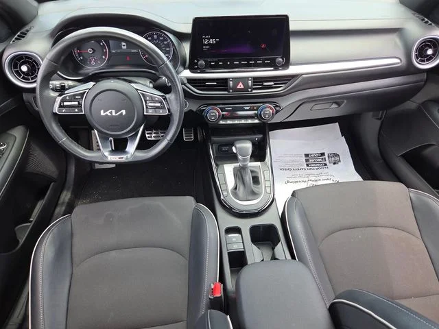 Used 2024 White Kia GT-Line image 9