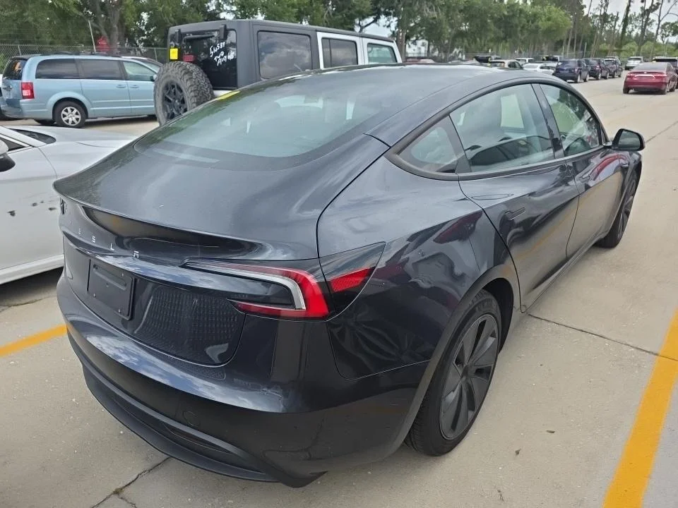 Used 2025  Tesla Long Range image 4