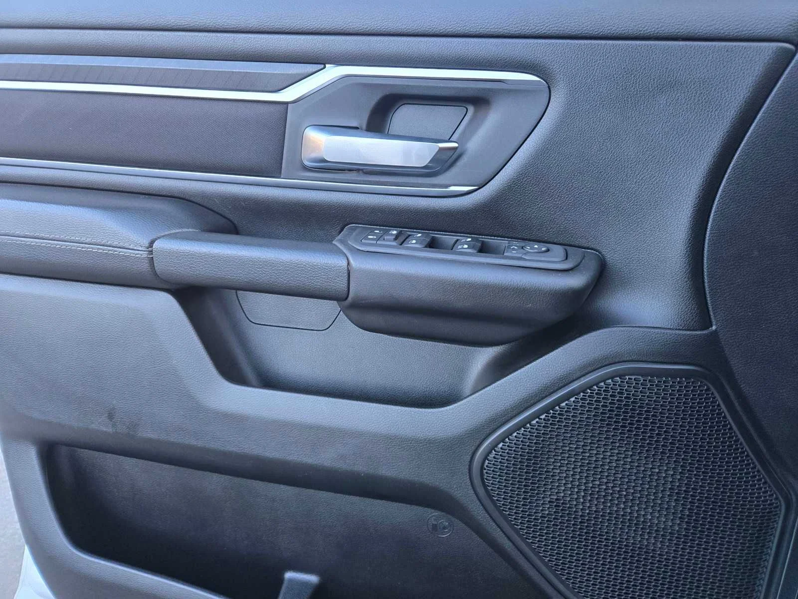 Used 2025  Ram Big Horn image 22