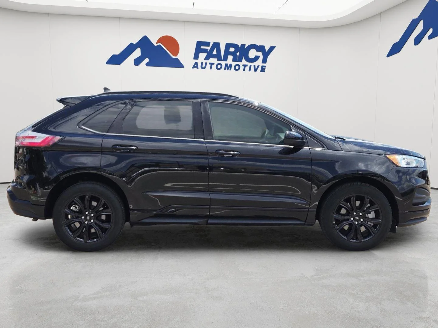 Used 2023 Agate Black Ford SE image 7
