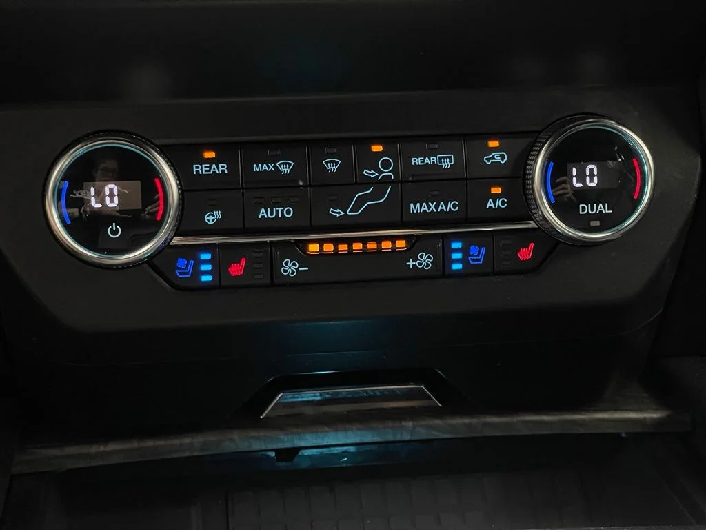 Used 2020 Black Ford Limited image 31