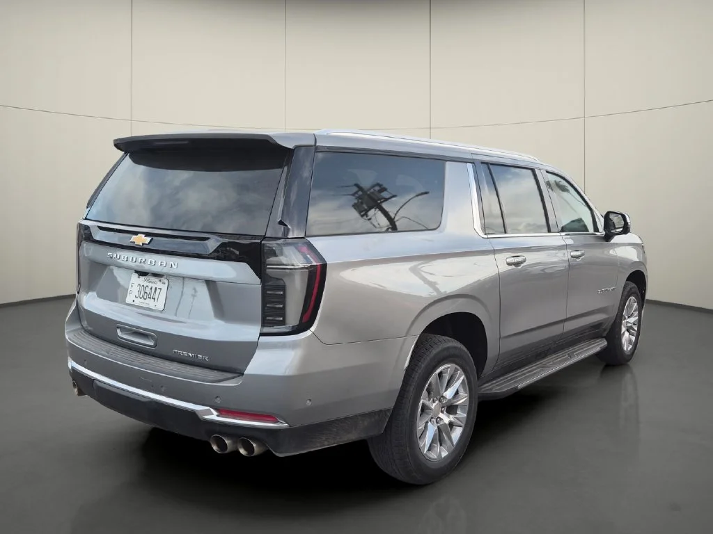 Used 2025 Gray Chevrolet Premier image 7