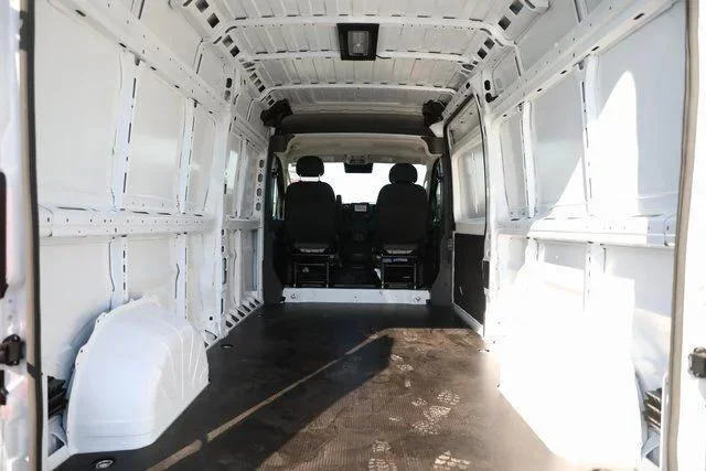 New 2026 Bright White Clear-Coat Exterior Paint RAM Tradesman image 22