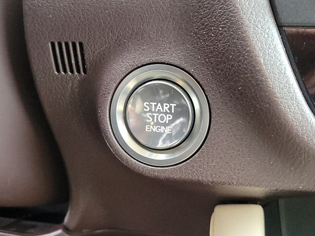 Used 2020 White Lexus 350L image 31