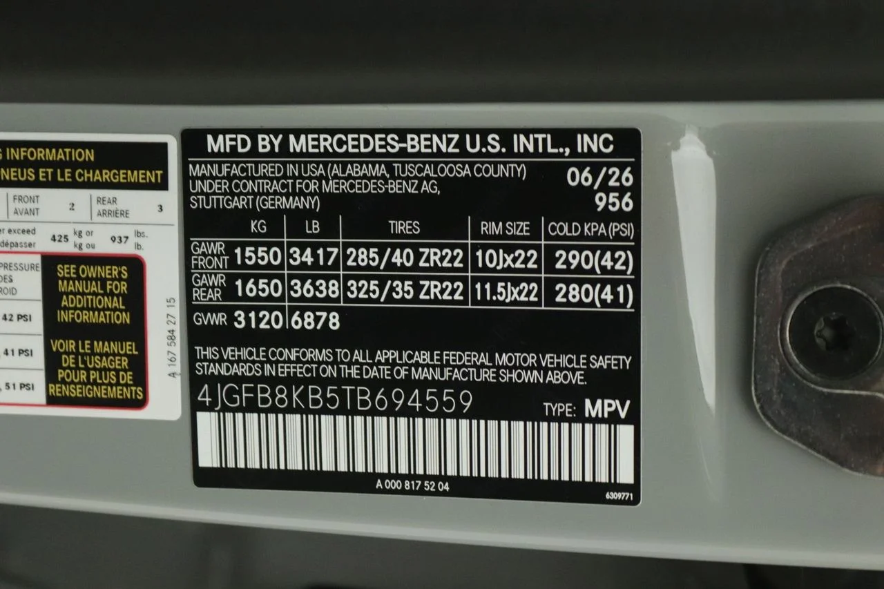 New 2026 MANUFAKTUR Alpine Grey Mercedes-Benz 63 S AMG® 4MATIC® image 12