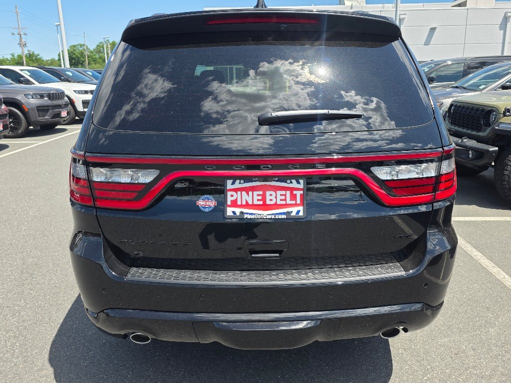 New 2026 Diamond Black Clear-Coat Exterior Paint Dodge GT Plus image 10